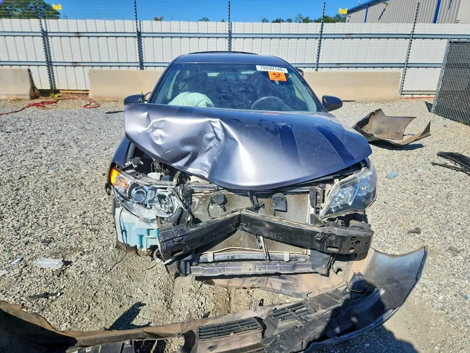 2014 TOYOTA CAMRY SE  