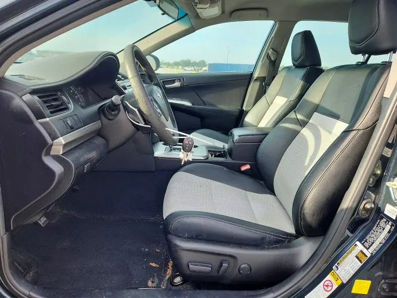 2014 TOYOTA CAMRY SE  