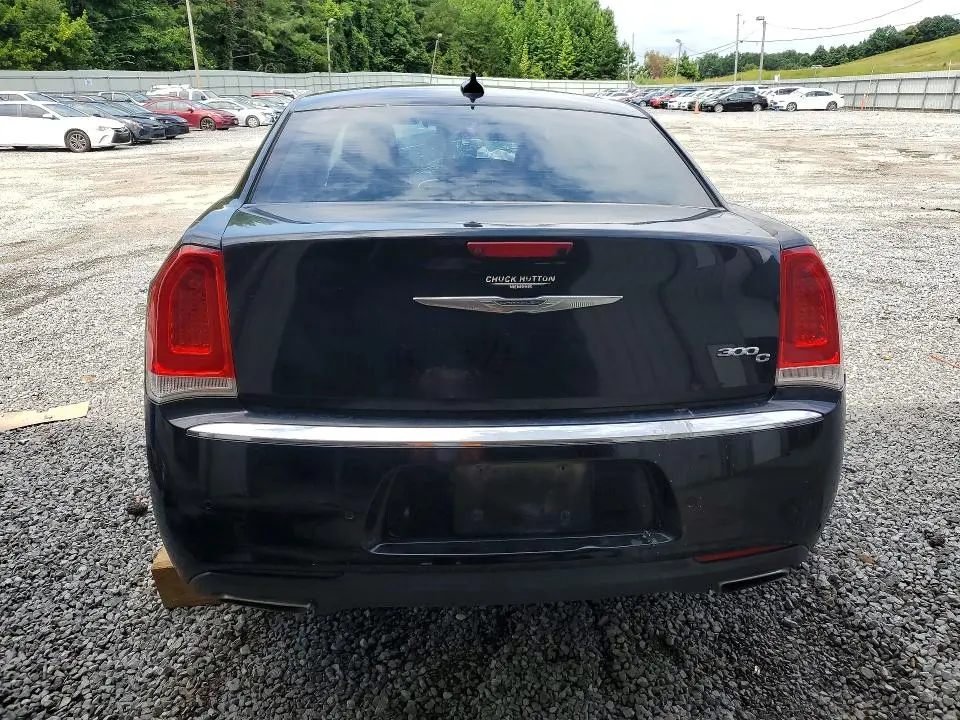 2017 CHRYSLER 300C   