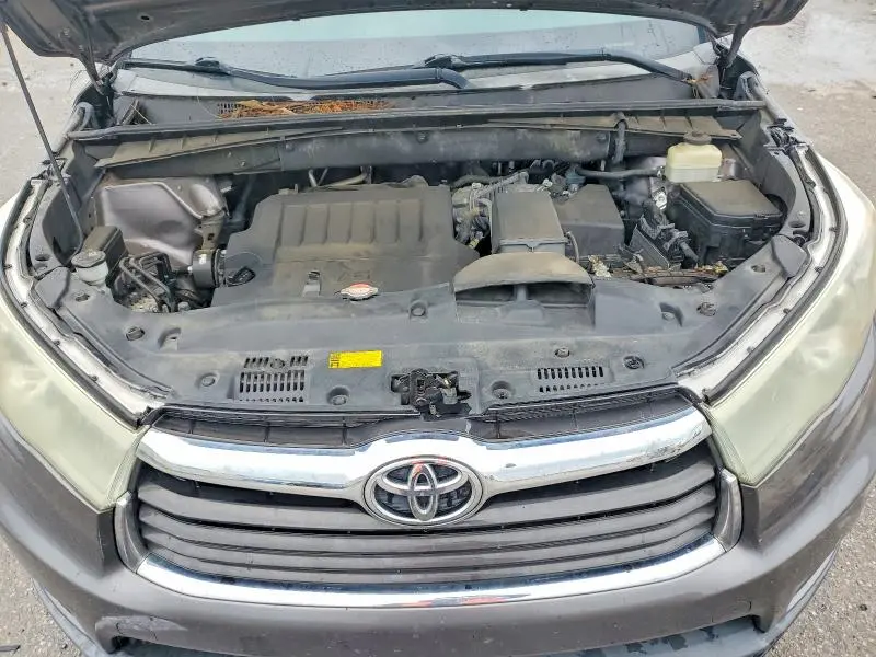 2016 TOYOTA HIGHLANDER XLE  