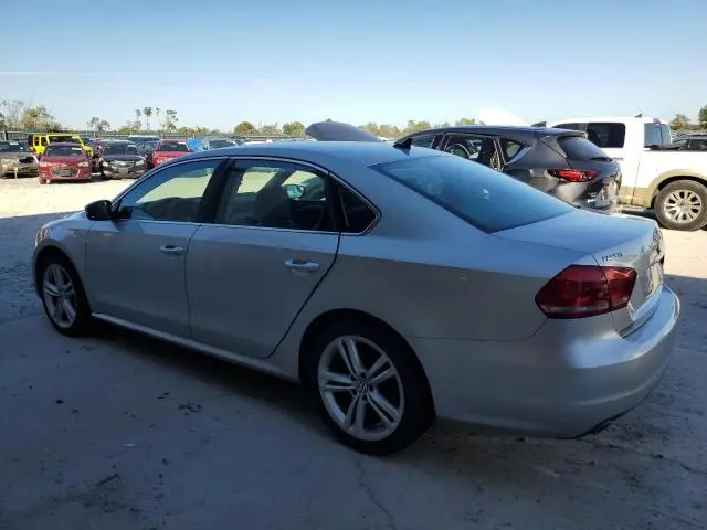 2015 VOLKSWAGEN PASSAT SE  