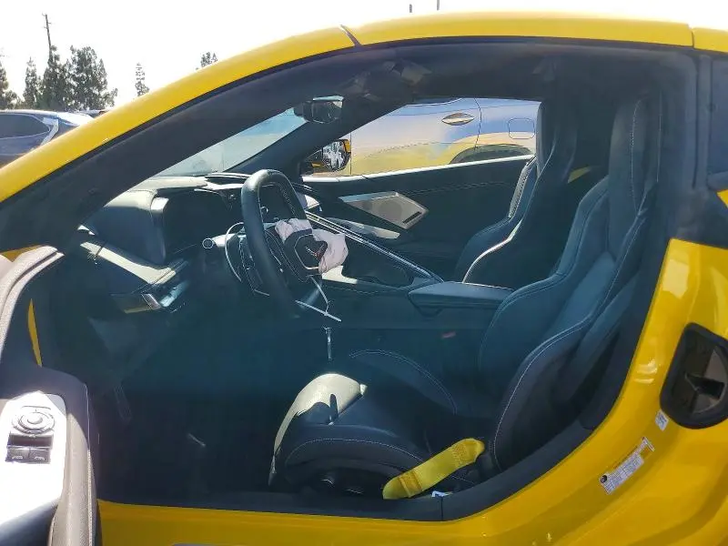 2025 CHEVROLET CORVETTE STINGRAY 2LT  