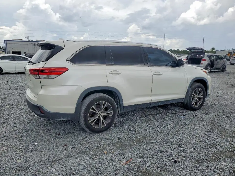 2019 TOYOTA HIGHLANDER LE PLUS  