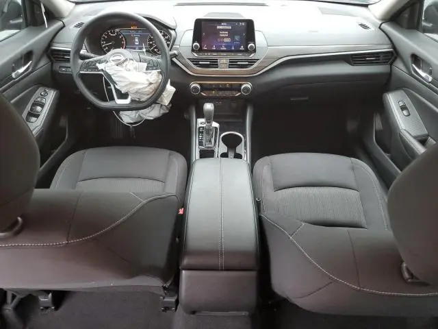 2024 NISSAN ALTIMA SV  