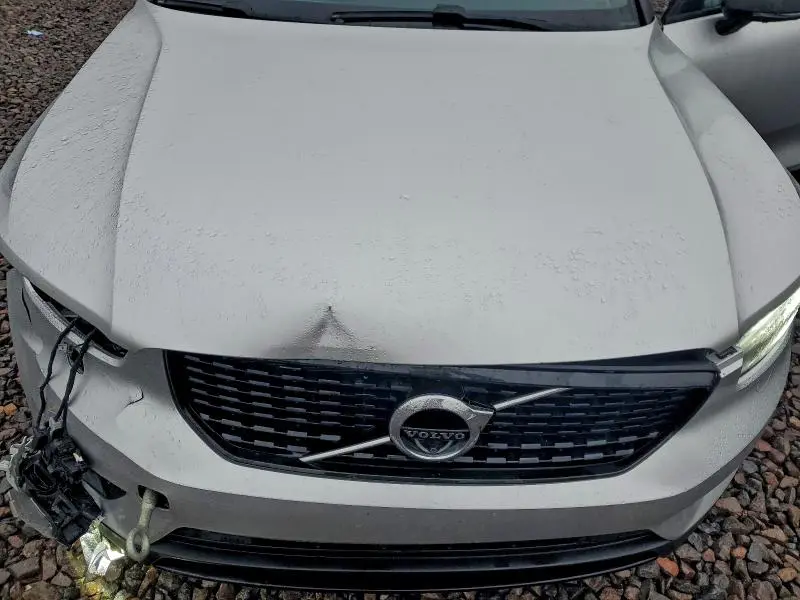 2019 VOLVO XC40 T5 R-DESIGN  