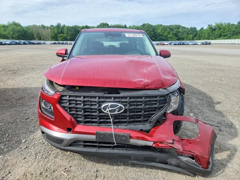 2025 HYUNDAI VENUE SE  