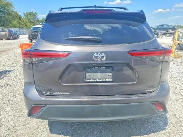 2022 TOYOTA HIGHLANDER XLE  