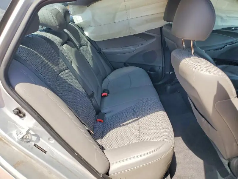 2011 HYUNDAI SONATA SE  