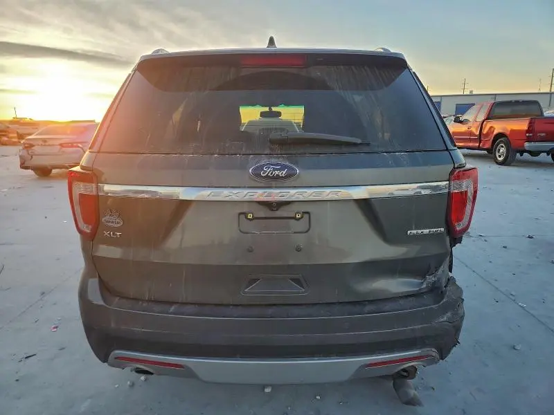 2016 FORD EXPLORER XLT  