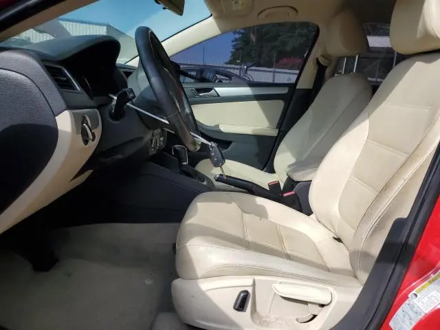 2013 VOLKSWAGEN JETTA SE  