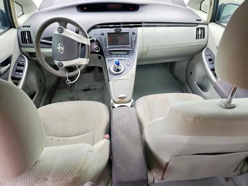 2010 TOYOTA PRIUS III  