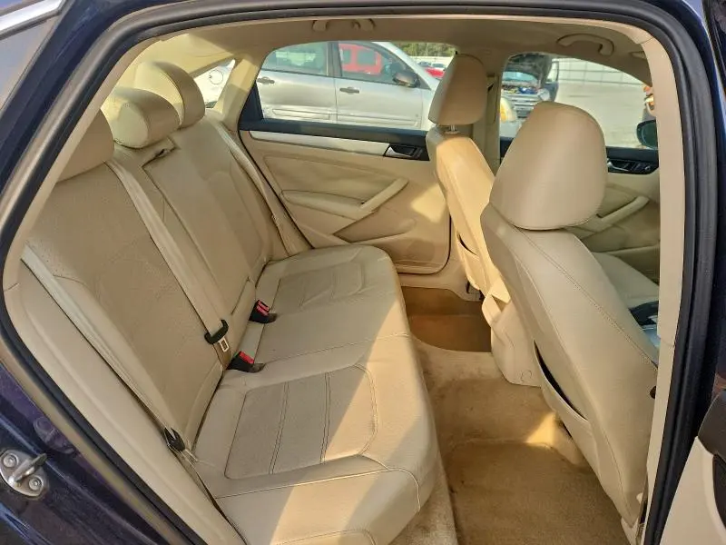 2012 VOLKSWAGEN PASSAT SE  