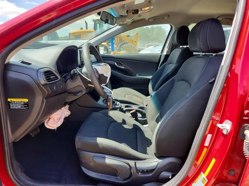 2019 HYUNDAI ELANTRA GT BASE  