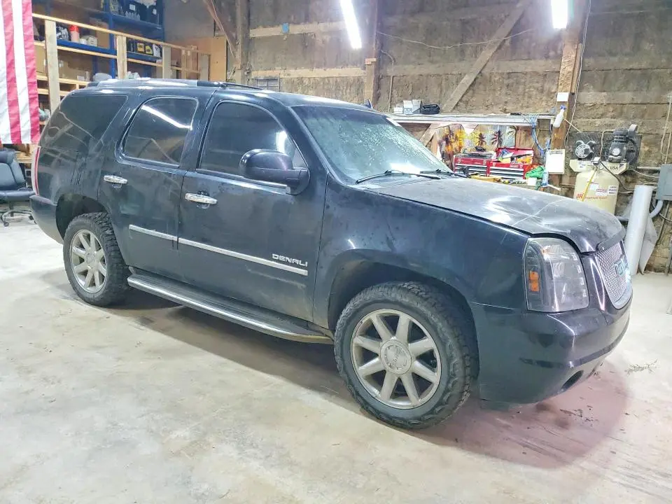 2011 GMC YUKON DENALI  