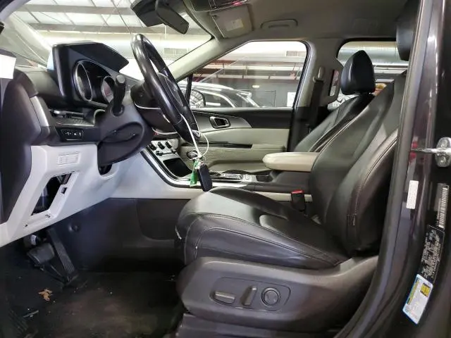 2022 KIA CARNIVAL LX  