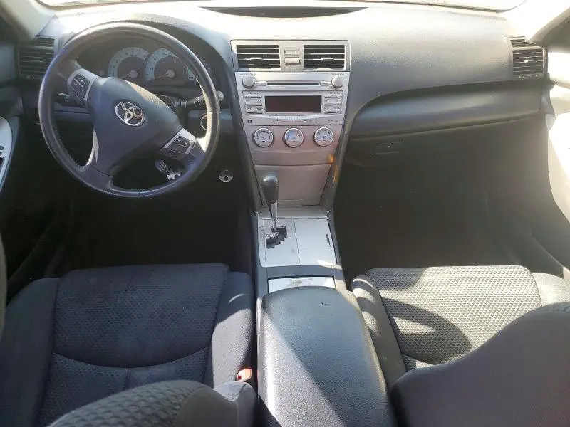 2011 TOYOTA CAMRY SE  