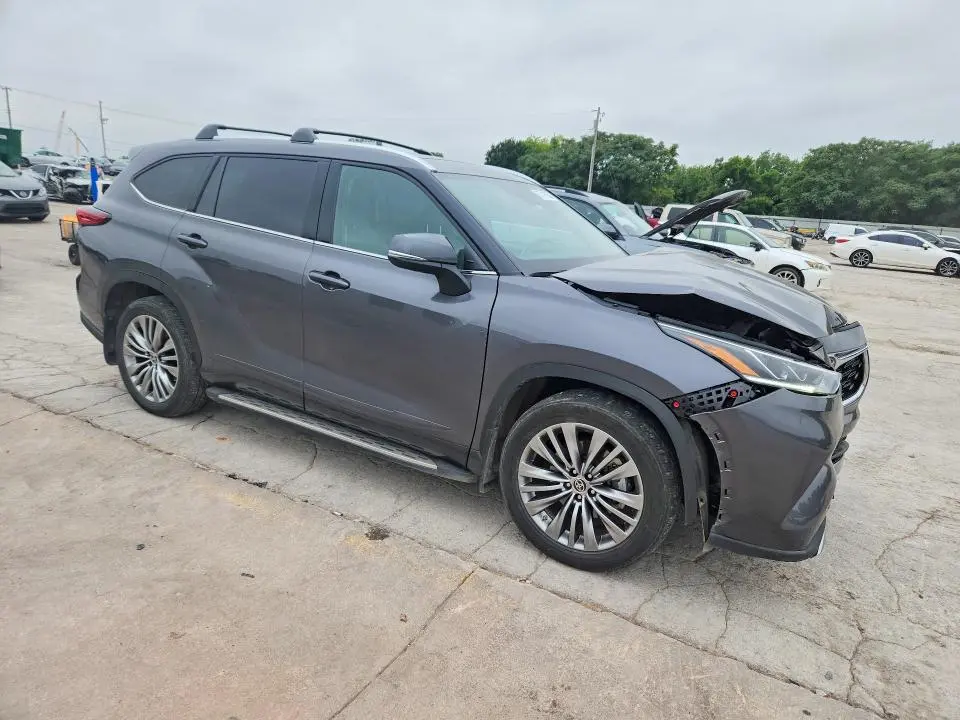 2021 TOYOTA HIGHLANDER PLATINUM  
