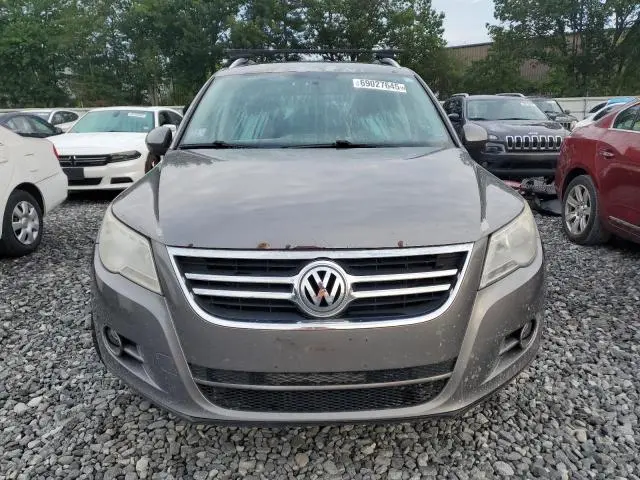 2010 VOLKSWAGEN TIGUAN SE  
