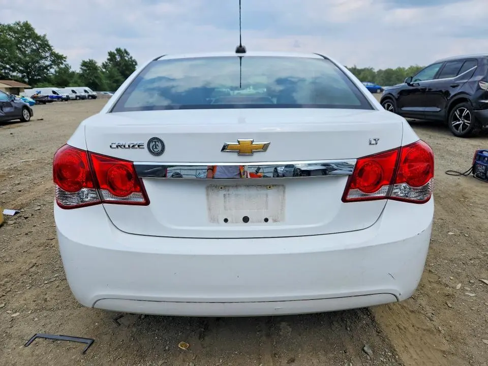 2015 CHEVROLET CRUZE LT  