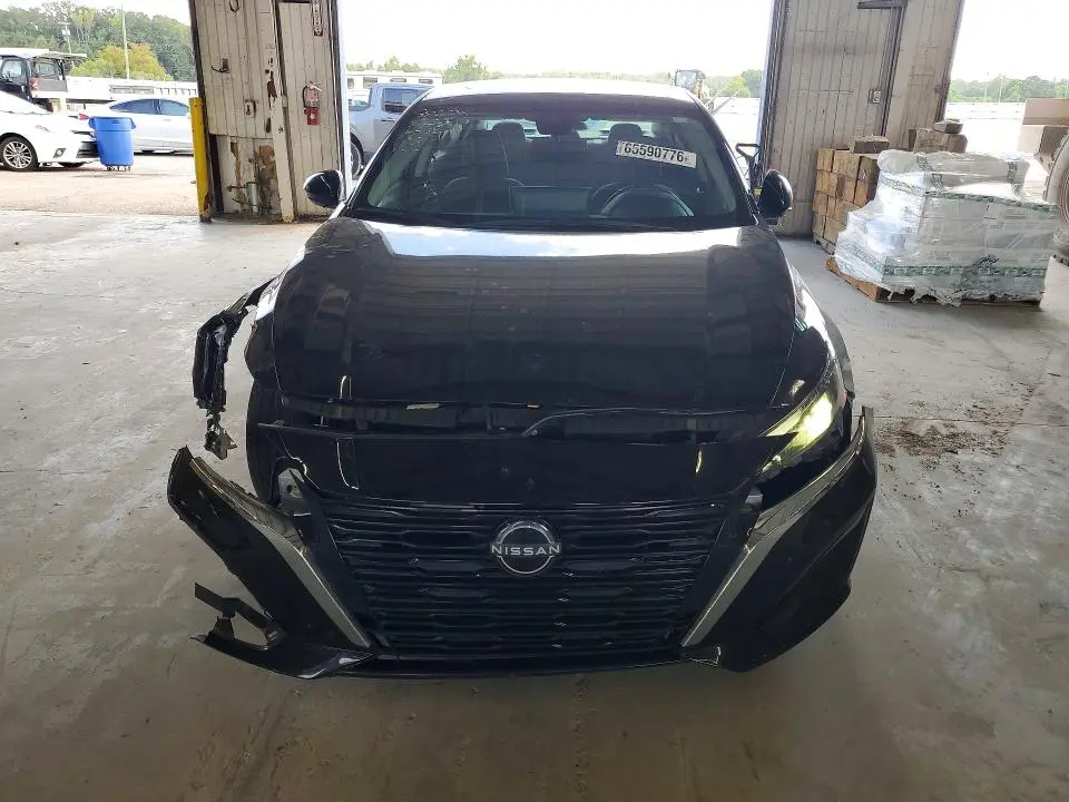 2024 NISSAN ALTIMA SV  