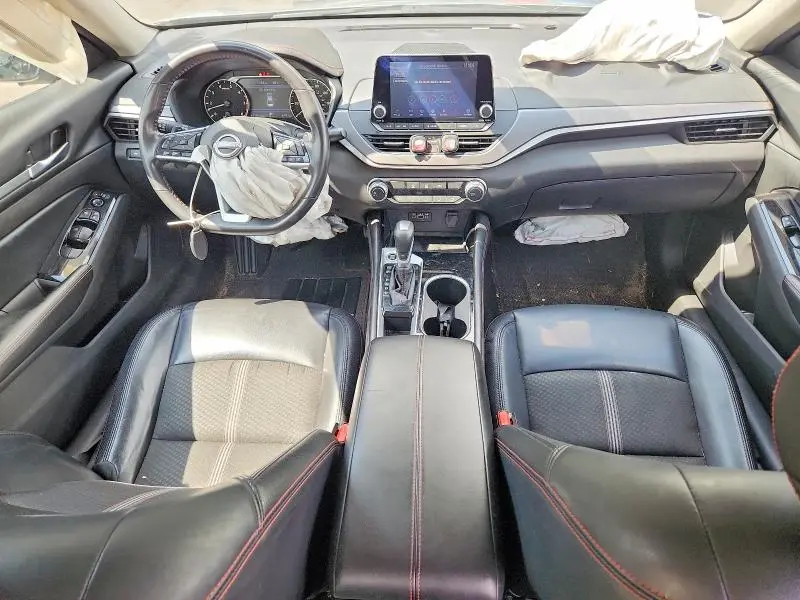 2024 NISSAN ALTIMA SR  