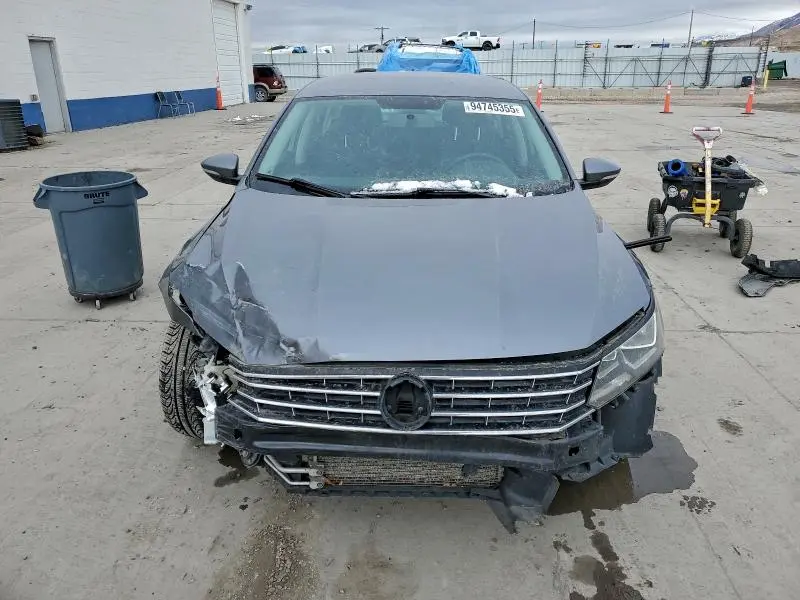 2016 VOLKSWAGEN PASSAT S  