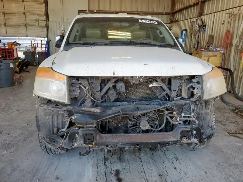 2014 NISSAN ARMADA SV  