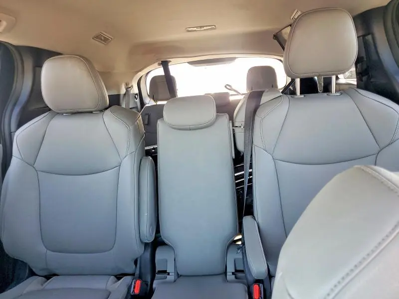2026 TOYOTA SIENNA XLE 8-PASSENGER  