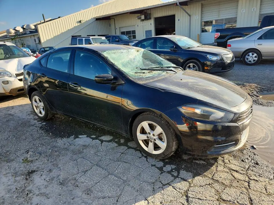 2015 DODGE DART SXT  