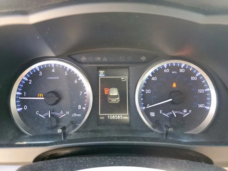 2018 TOYOTA HIGHLANDER LE  