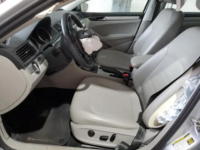 2019 VOLKSWAGEN PASSAT WOLFSBURG  