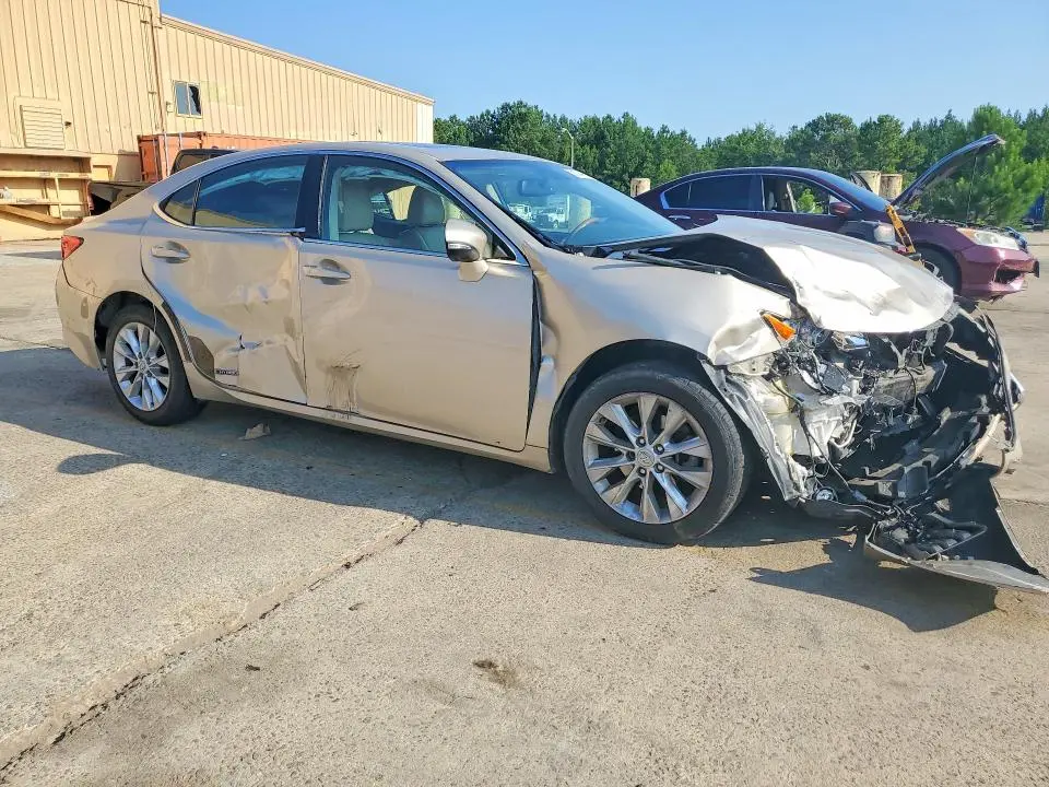 2014 LEXUS ES 300H  