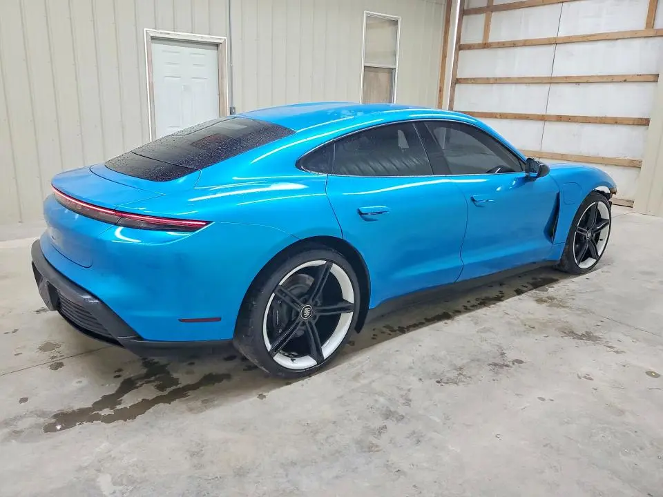 2021 PORSCHE TAYCAN   