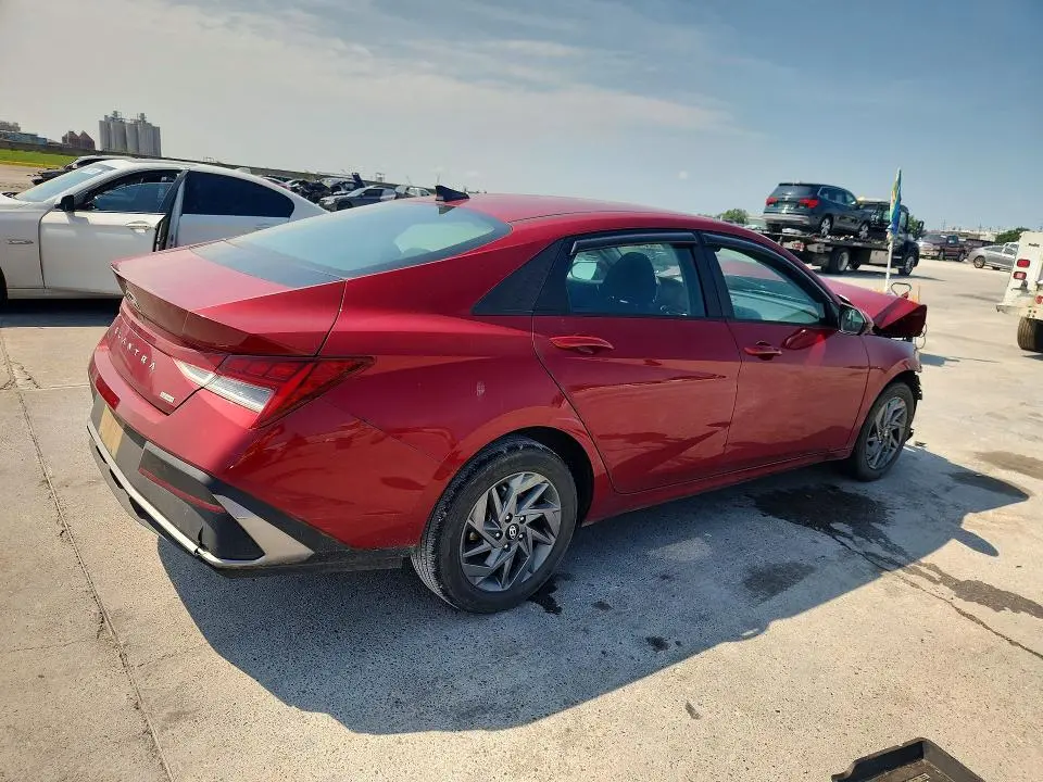2024 HYUNDAI ELANTRA BLUE  