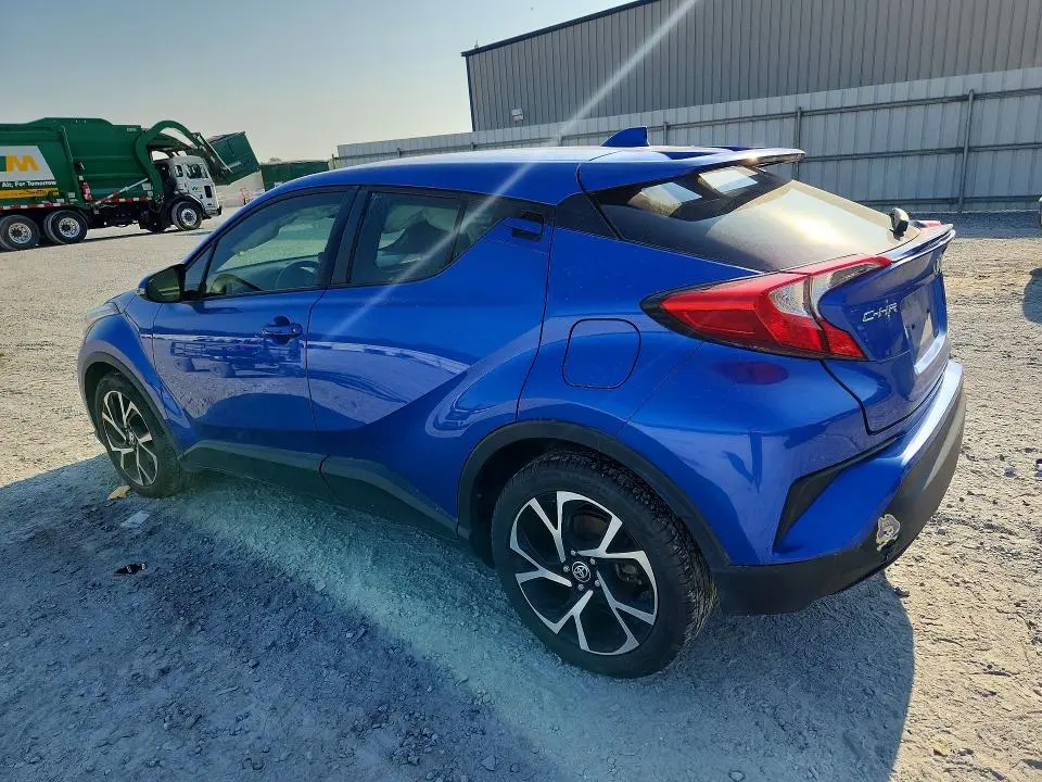 2020 TOYOTA C-HR XLE  