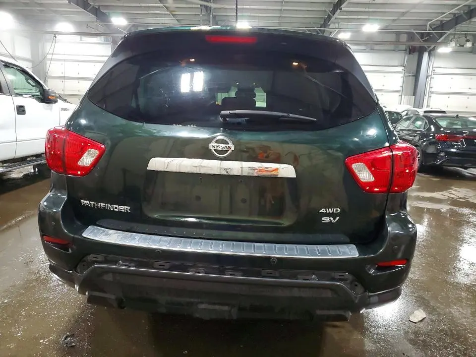 2018 NISSAN PATHFINDER SV  