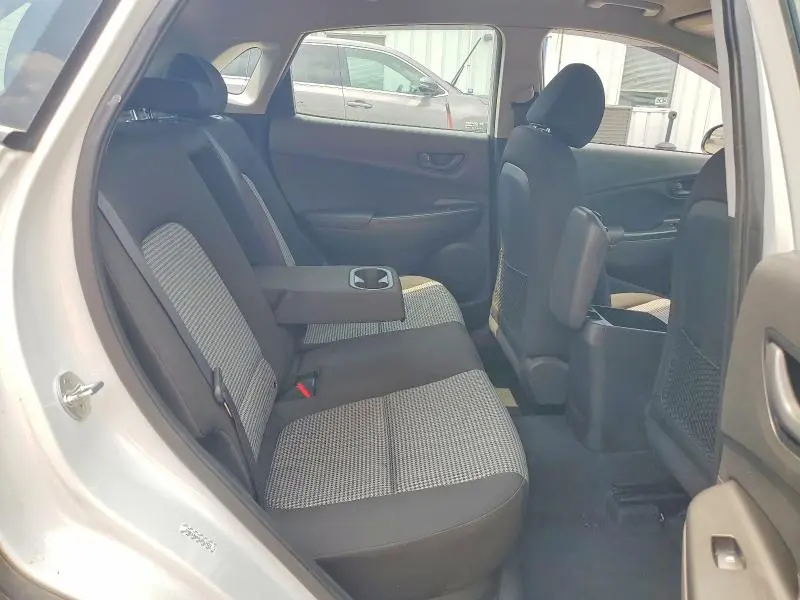 2020 HYUNDAI KONA SE  