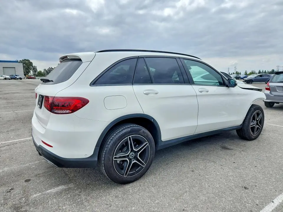 2022 MERCEDES-BENZ GLC 300  