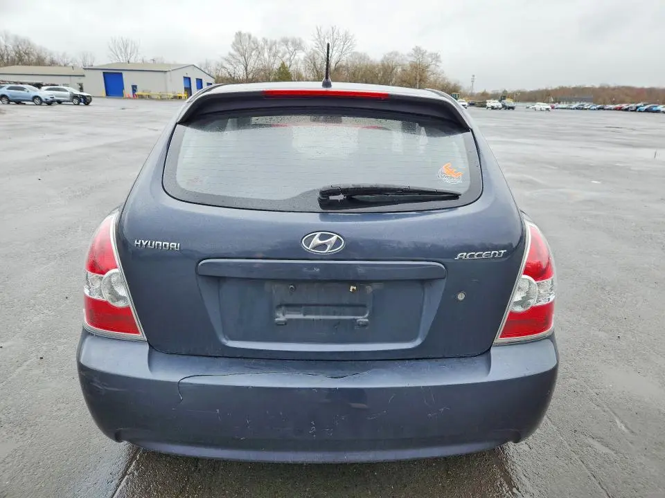 2010 HYUNDAI ACCENT GS  