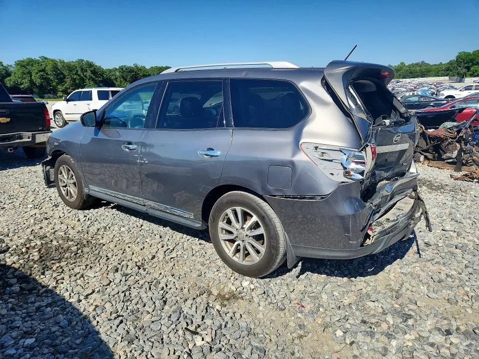 2016 NISSAN PATHFINDER SL  