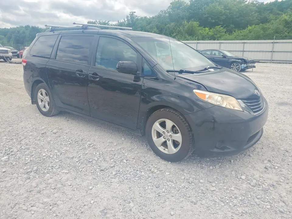 2011 TOYOTA SIENNA LE  