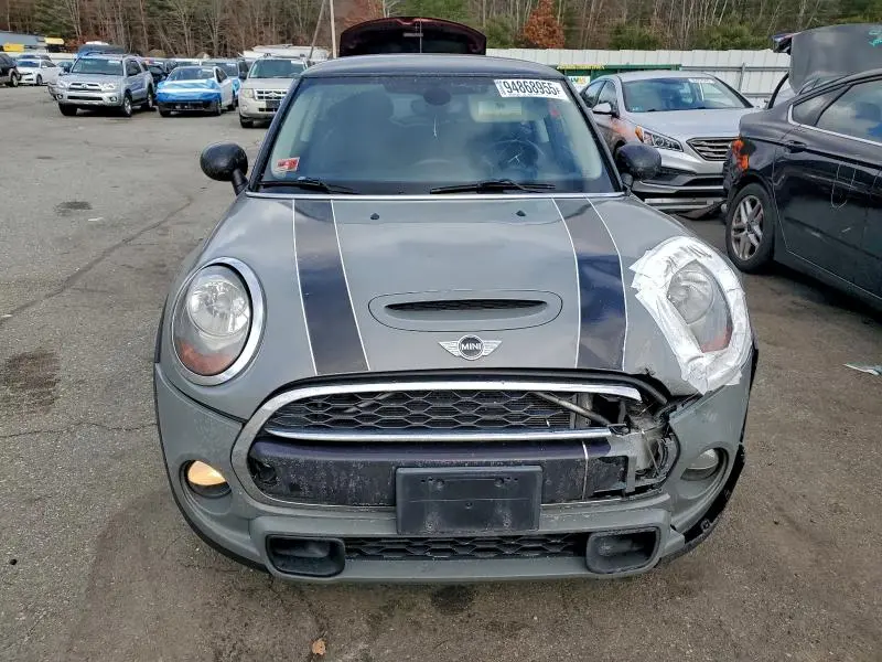 2017 MINI COOPER S  