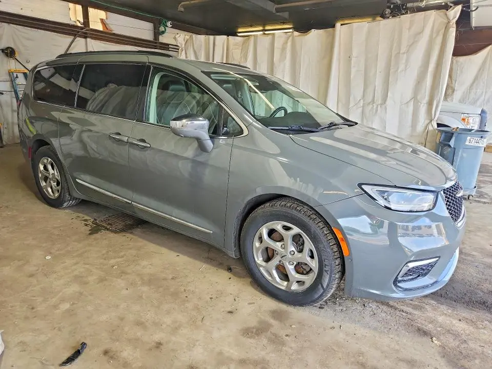 2022 CHRYSLER PACIFICA LIMITED  