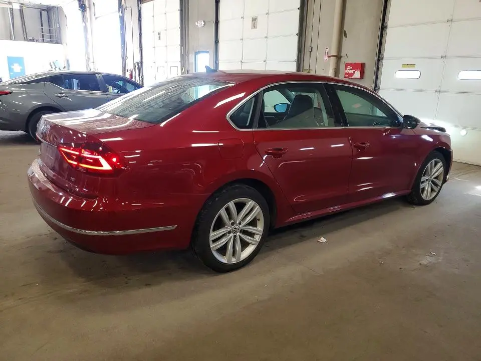 2018 VOLKSWAGEN PASSAT SE  
