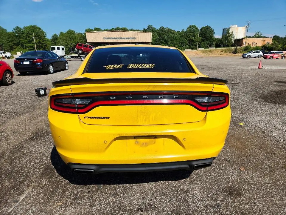 2017 DODGE CHARGER SE  