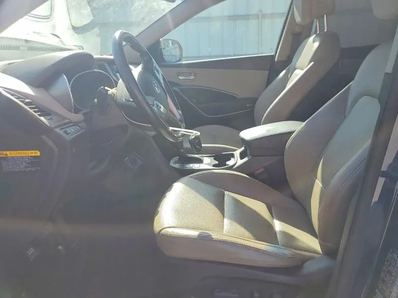2017 HYUNDAI SANTA FE SE  