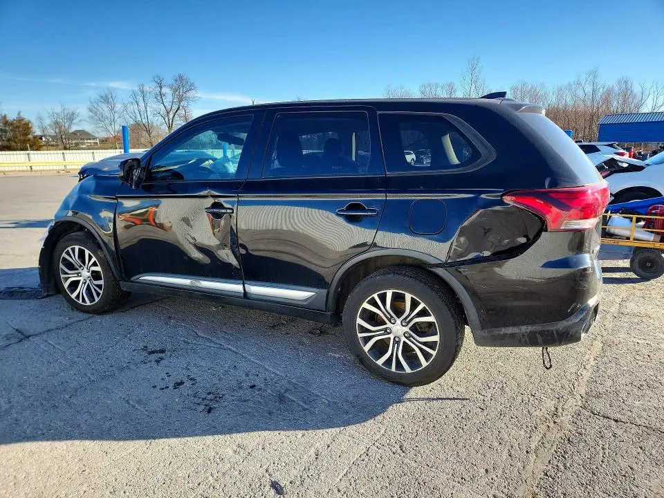 2018 MITS OUTLANDER ES  