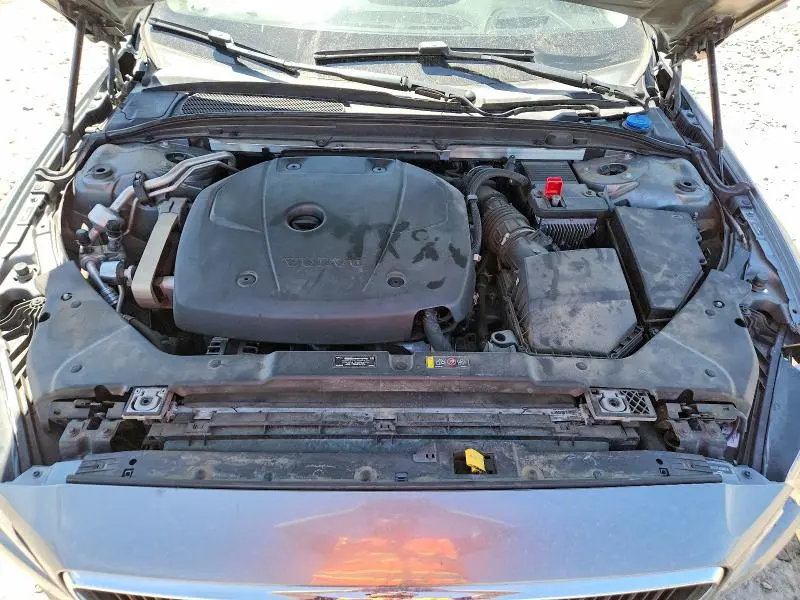 2019 VOLVO S60 T6 MOMENTUM  