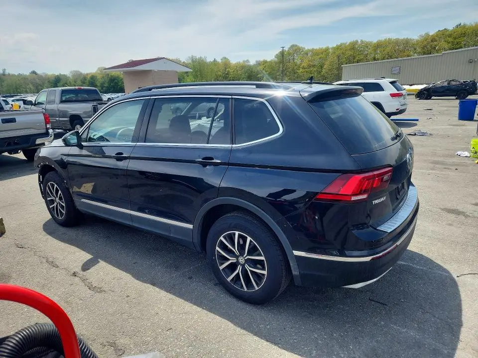 2021 VOLKSWAGEN TIGUAN SE  