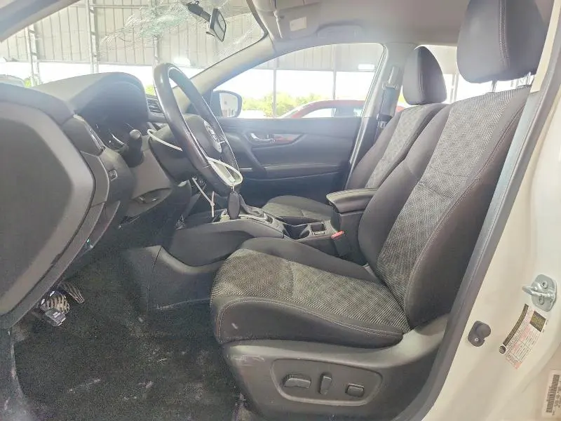 2017 NISSAN ROGUE   